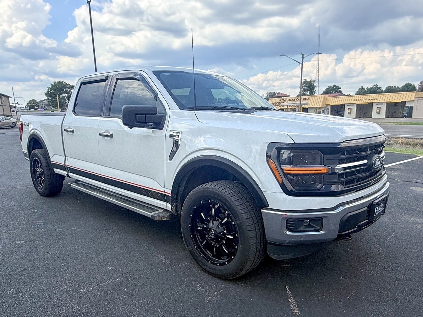2024 Ford F-150 XLT 4WD SuperCrew 5.5' Box