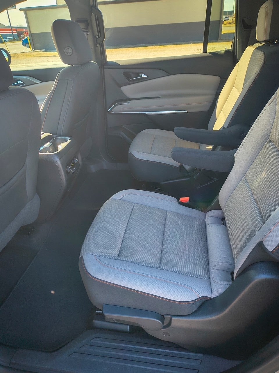 2025 Chevrolet Traverse LT w/2LT