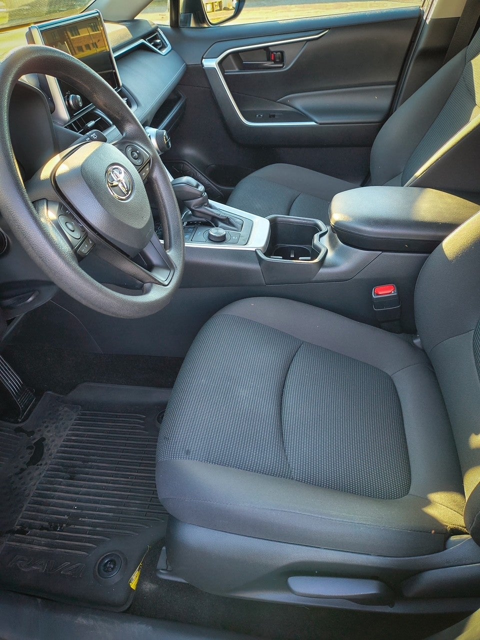 2024 Toyota RAV4 Hybrid LE AWD (Natl)